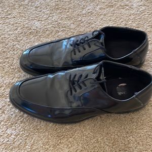 Dress shoes